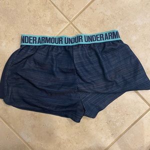 Underamour used shorts large